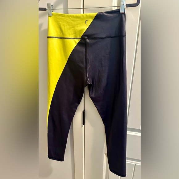 Zyia Light n Tight metallic size 12 EUC - Picture 2 of 5